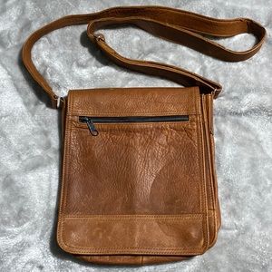 Brown leather crossbody bag